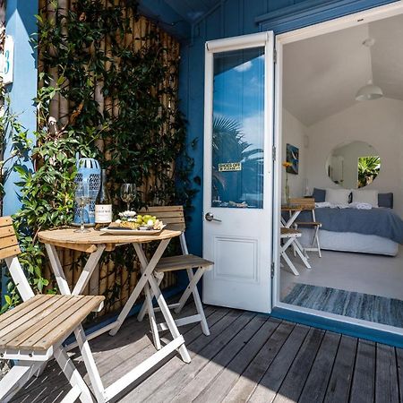 Апартаменты Boatsheds On The Bay, Waiheke Island Ostend Экстерьер фото