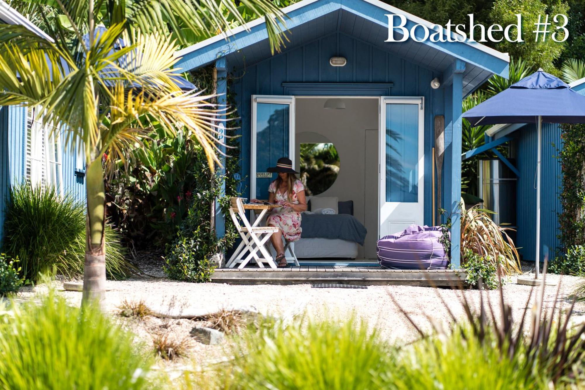 Апартаменты Boatsheds On The Bay, Waiheke Island Ostend Номер фото