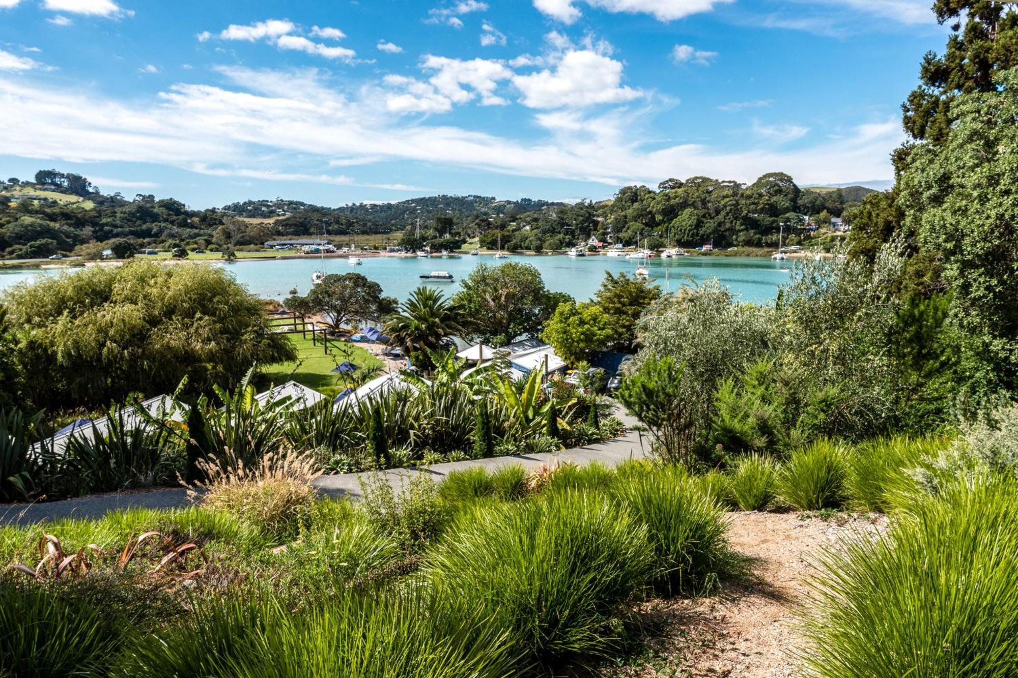Апартаменты Boatsheds On The Bay, Waiheke Island Ostend Экстерьер фото